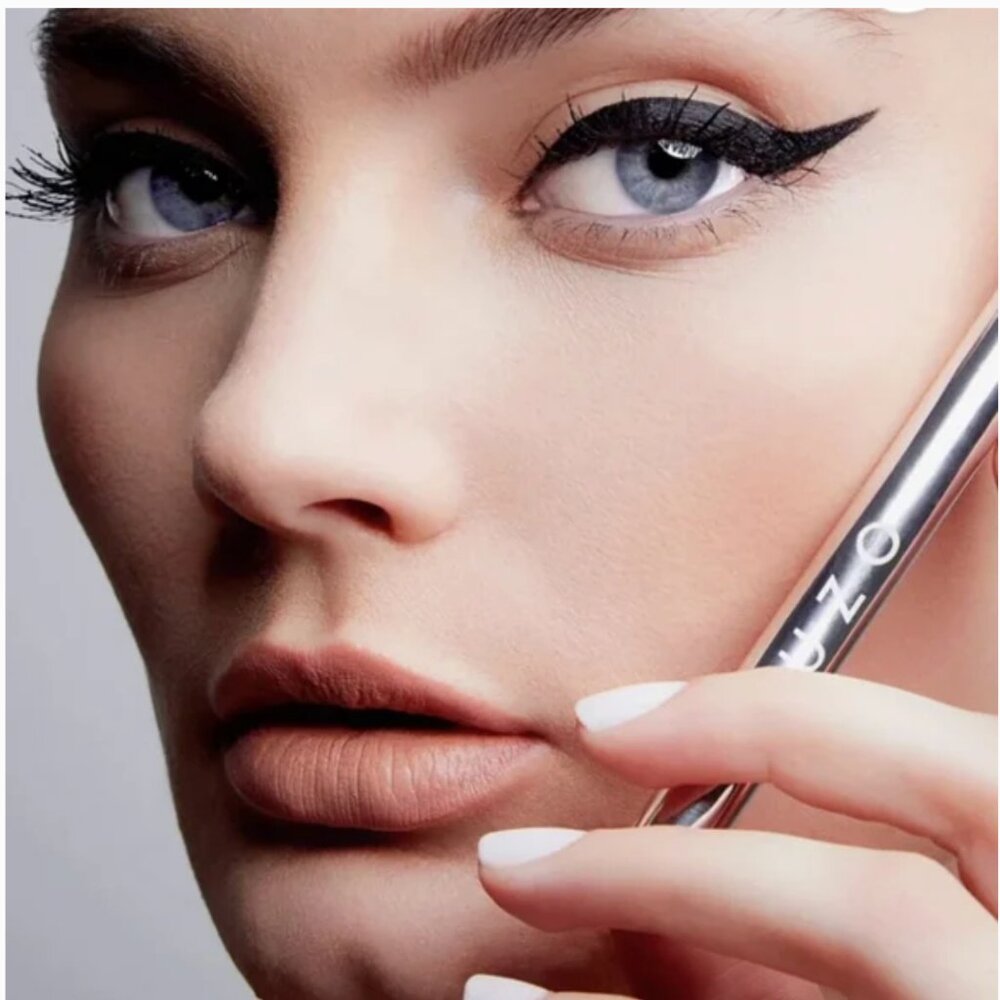 UZO Blaque Liquid Eyeliner Black Waterproof Felt Tip 1ml Full Size NWT